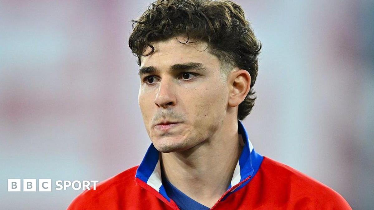 Atletiko Madrid 'Barselona'ga Julian Alvares transferi haqida hazil qildi