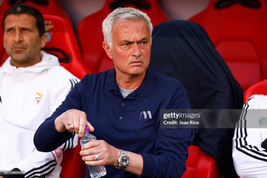 "Real" Mourinyu uchun "Benfika"ga 6 million evro toʻlaydi