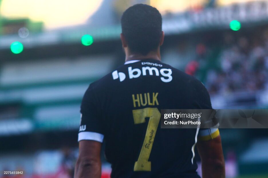 39 yoshli Xalk "Fluminense" bilan shartnoma imzoladi