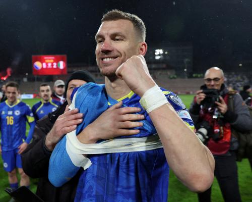 Edin Dzeko: '40 yoshimda o'ynashimni o'ylamagan edim'