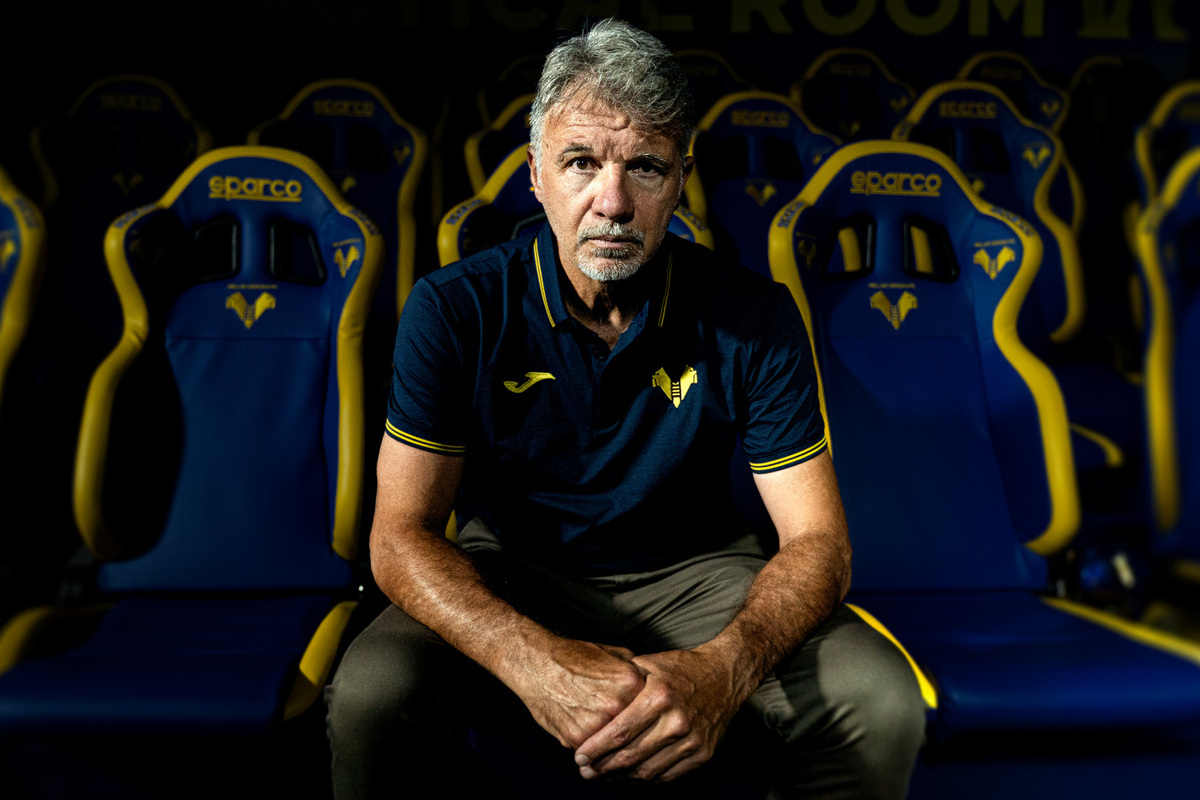 Seriya A. Marco Baroni Verona bosh murabbiyi sifatida qaytdi