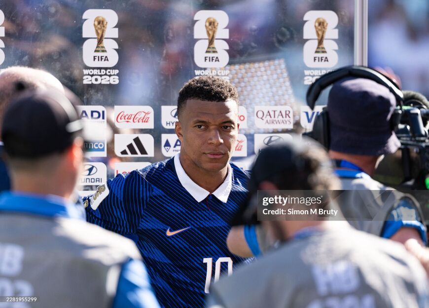 Makelele Mbappe haqida: "Muammo shundaki, Kilian har bir toʻpni oʻziniki qilmoqchi. U sheriklari bilan oʻynashi kerak, ammo jamoa uchun oʻynamayapti"