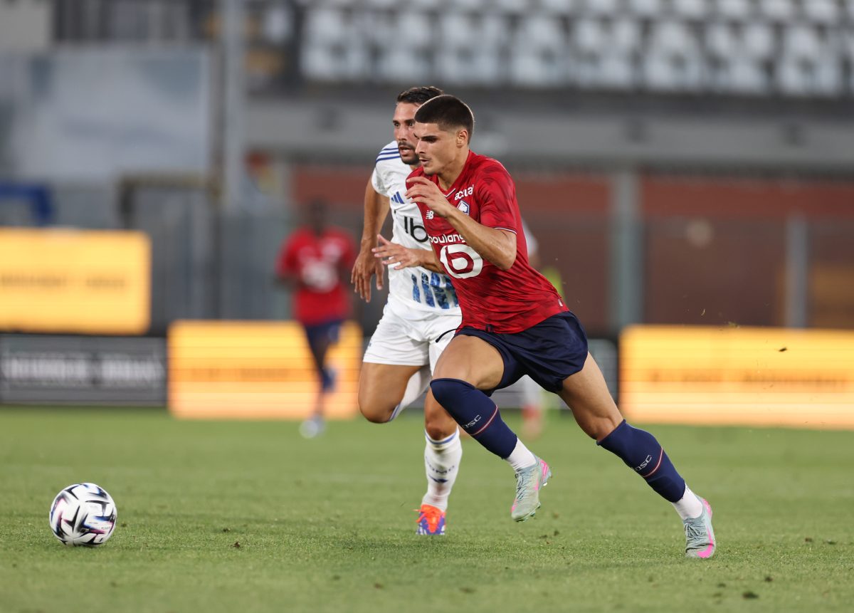 Aston Villa 'Lill' hujumchisi Matias Fernandez-Pardo uchun kurashga qo'shildi