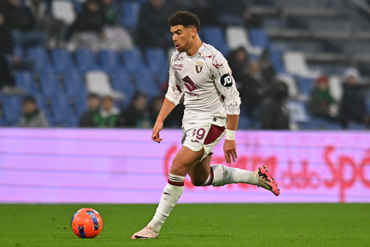 Che Adams UKga qaytishni xohlaydi, Wulvz qiziqmoqda
