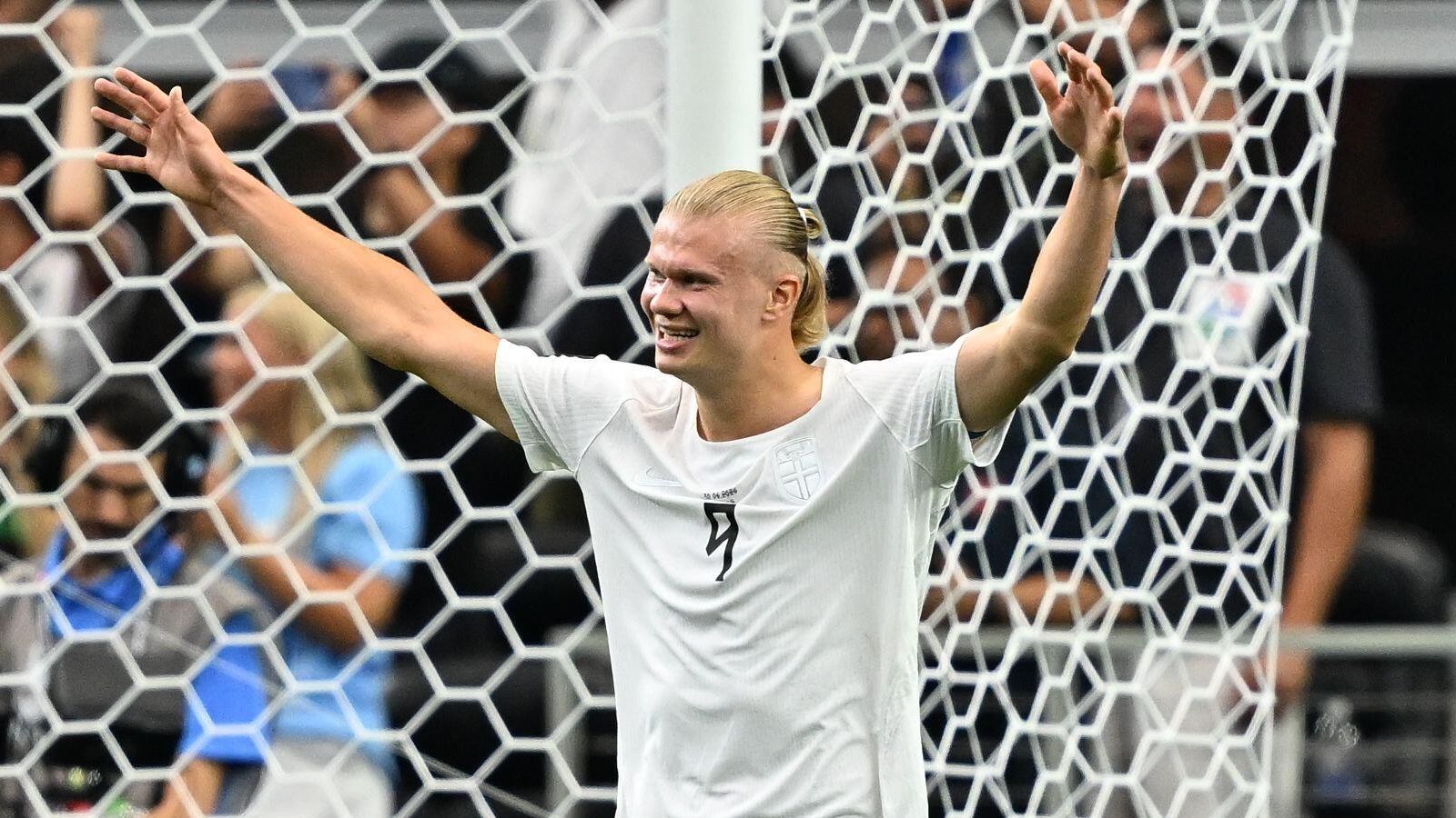 Norvegiya 32-daqiqada Xolandning goli bilan g'alabaga erishdi
