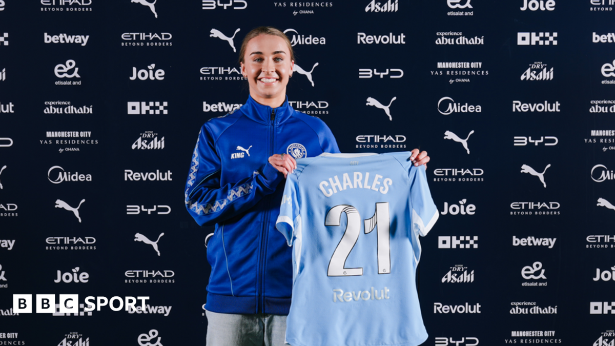 Manchester Siti 'Chelsi' dan Niamh Charlesni sotib oldi