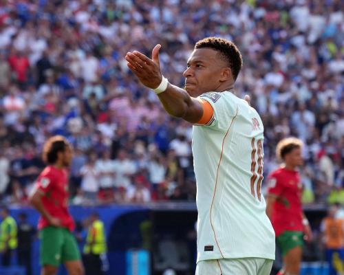 Didier Deschamps: "Kilian Mbappe namuna bo'lib xizmat qilmoqda"