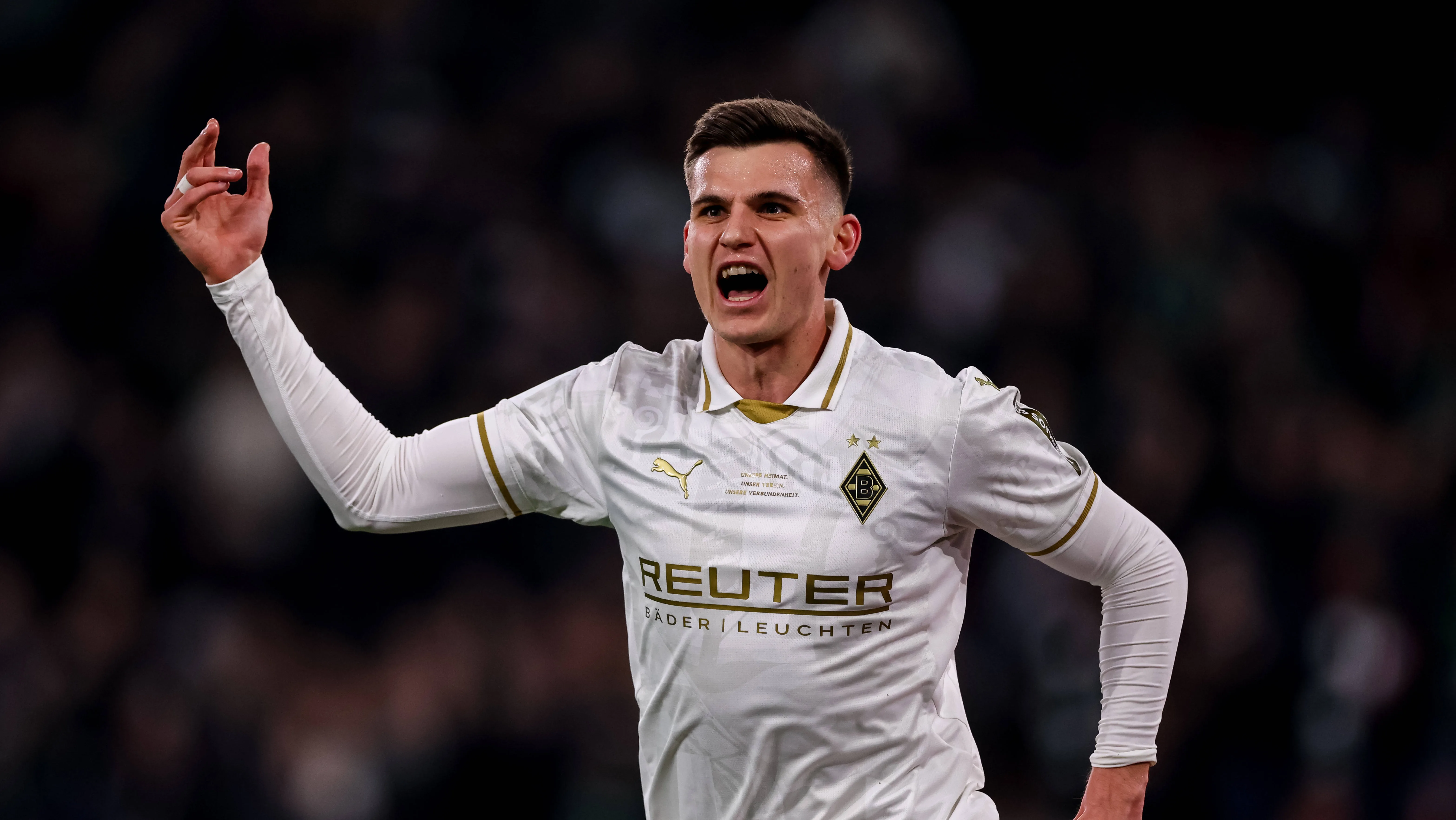 Bundesliga. "Freyburg" "Komo"dan Yannick Engelhardtni qo'lga kiritdi