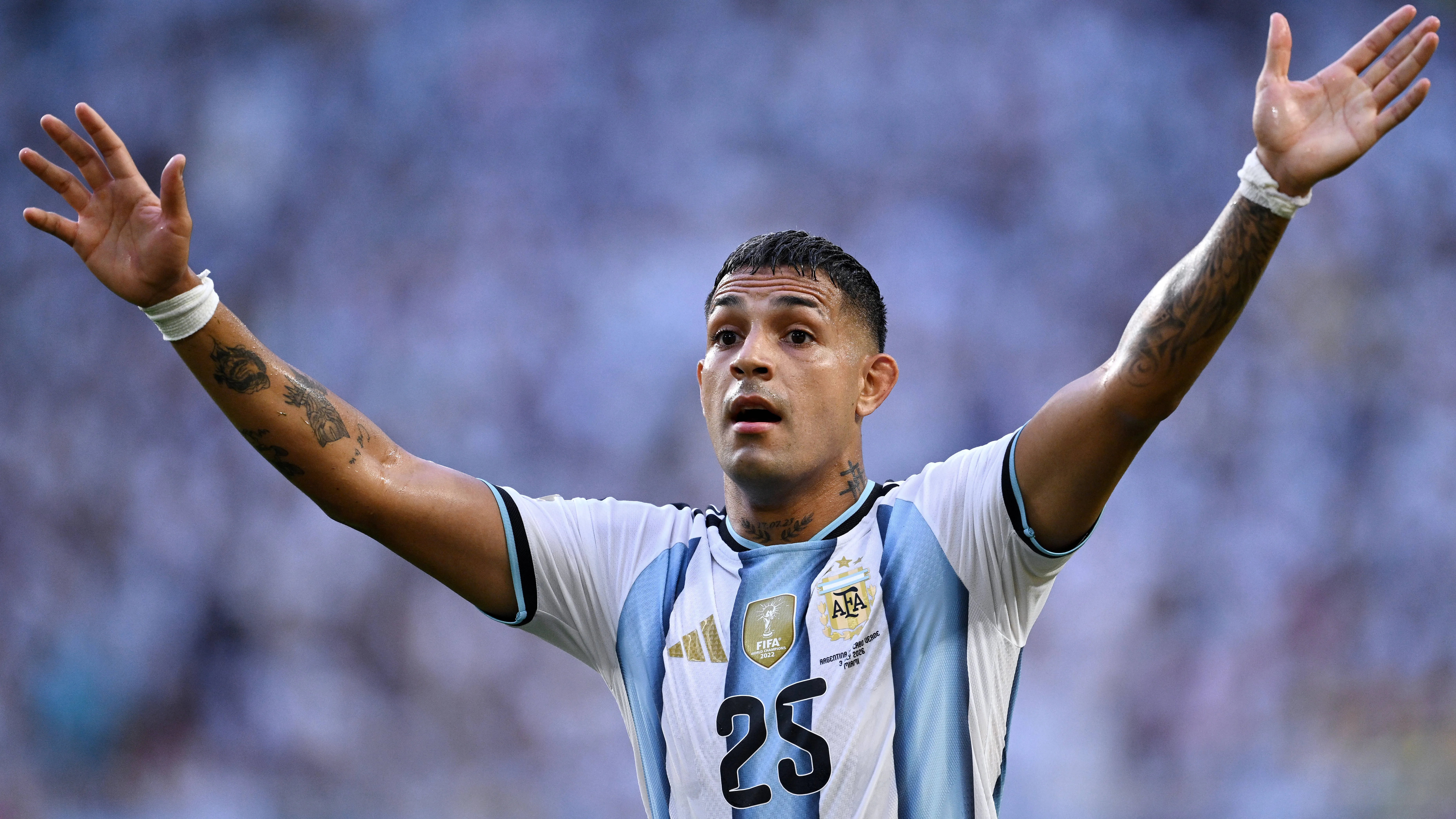 Facundo Medina: Bayer Leverkuzenning yangi argentinalik himoyachisi kim?