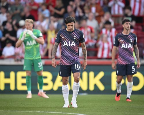 APL. 'Tottenxem' Brentforddan mag'lubiyatga uchradi