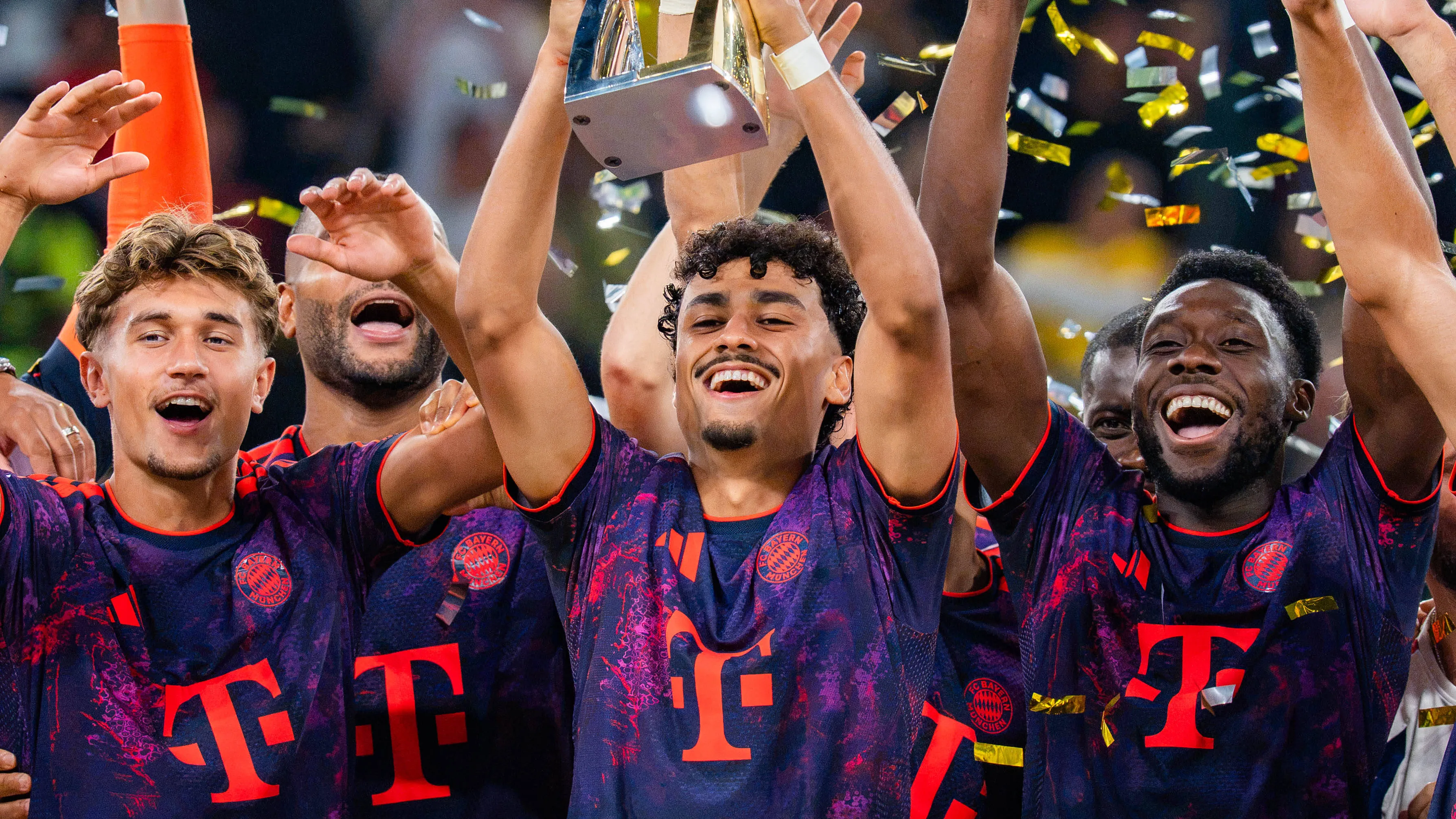 Бундеслига. "Бавария" янги 10-рақамли футболчиси билан еътиборни тортмоқда