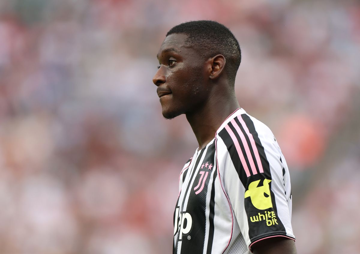 Yuventus Kolo Muani transferini rasman tasdiqladi