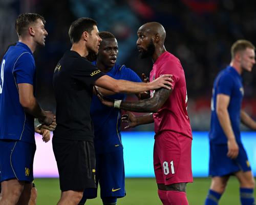 Chelsi Malayziyada durang o'ynadi, Xabi Alonso o'yin haqida o'ylab qoldi