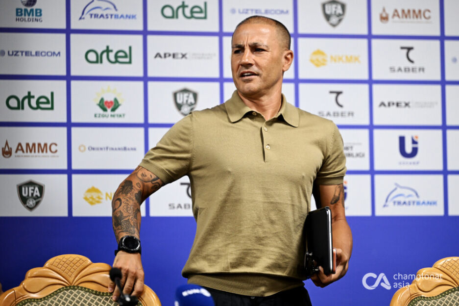 OʻFA majlislar zalida Fabio Kannavaro bilan oʻtgan matbuot anjumanidan GALEREYa