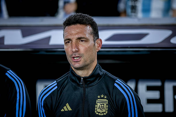 Argentina futbolchilari Skalonining terma jamoada qolishini istamoqda