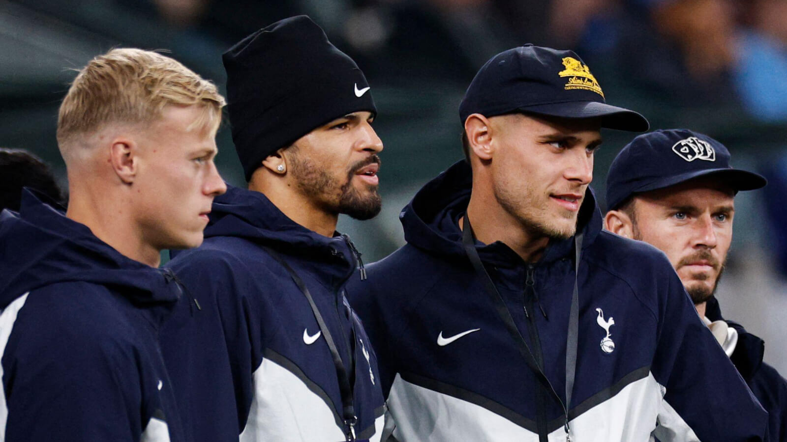 Tottenhemda janjal: Van Hecke Robertsonni tanqid qildi