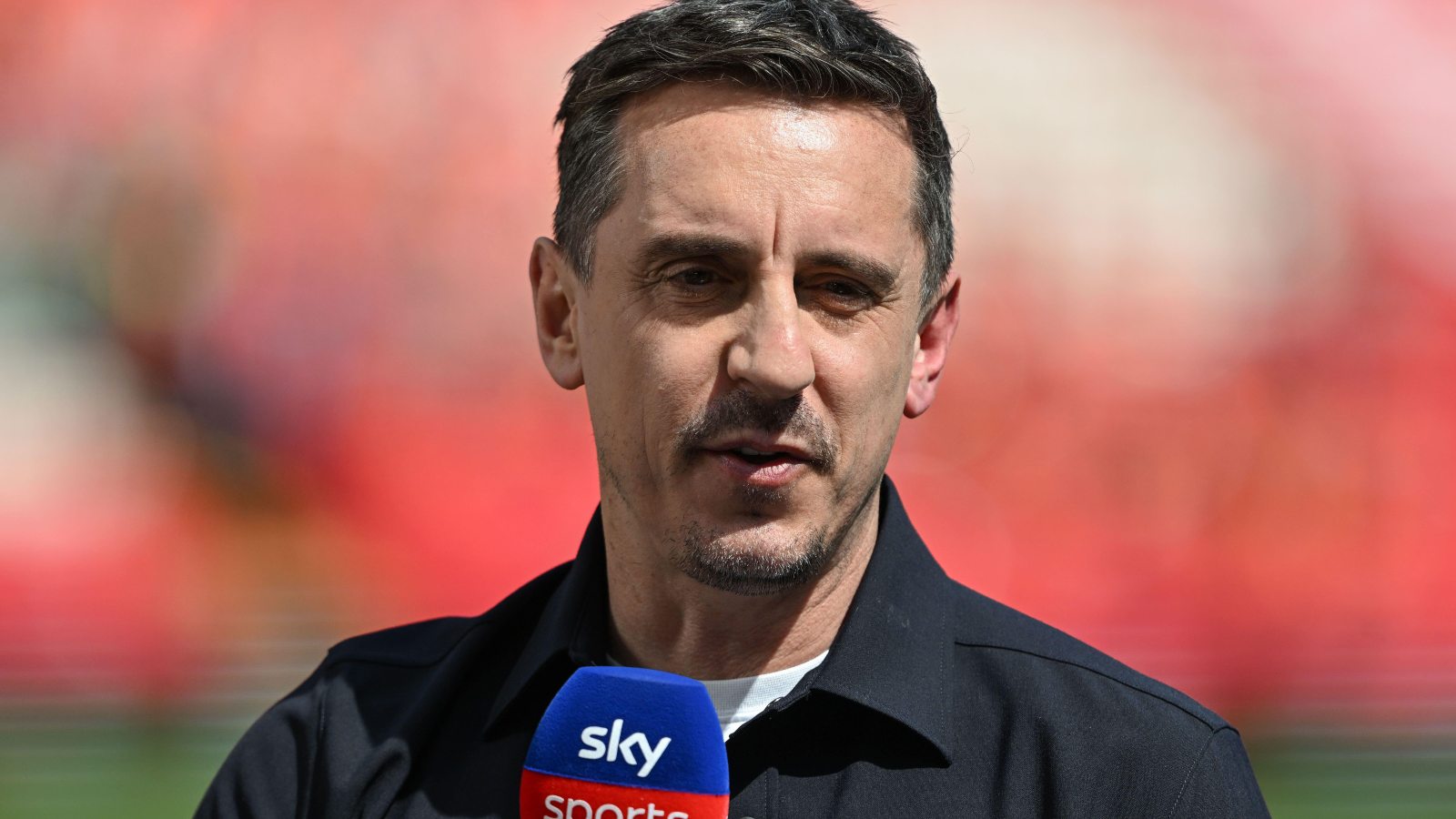 Neville Kerrikning qarori haqida fikr bildirdi, Man Utd Man Cityga yutqazdi