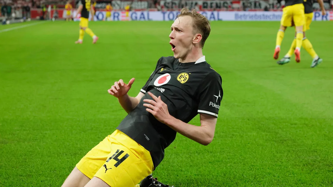 Bundesliga. "Borussiya Dortmund" "VfB Shtutgart"ni mag'lub etib, birinchi o'rinda qolmoqda